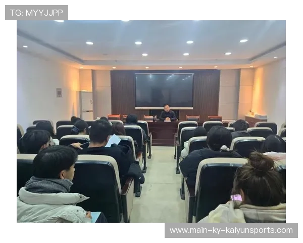 教授批评年轻人懒，网友反击研究生工作量超负荷，国外教授会压榨研究生吗