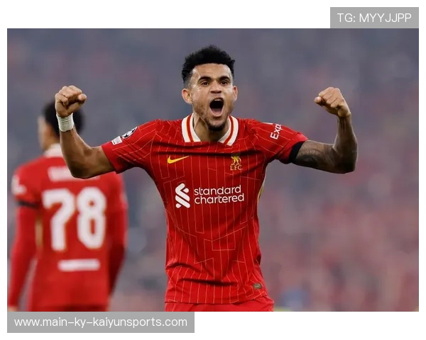 路易斯·迪亚斯高速突破后回传麦卡利斯特:那一刻,球场为之屏息 路易斯·迪亚斯高速突破后回传麦卡利斯特:那一刻,球场为之屏息