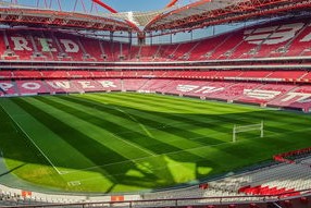 kering.com-阿诺德的安菲尔德90分钟：进球不庆祝藏深情，皇马绝杀助他完成职业救赎