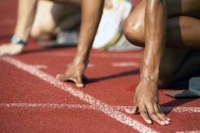 开云体育官方下载-马刺队年轻球员表现亮眼，备战季后赛，马刺队出名球员