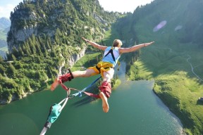 开云官网登录-七六人训练照片曝光体能训练细节，六七人拍照姿势大全图片